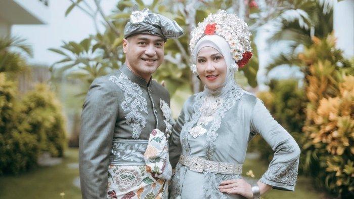 Tak ingin terdapat gonjang-ganjing tak sedap, Ferry dan Venna membuat perjanjian pranikah di hadapan notaris. Diketahui surat perjanjian pranikah tersebut berisi tentang pemisahan harta antara Ferry Irawan dan Venna Melinda.