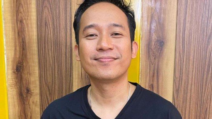 Karena foto istri Denny Cagur diedit tidak senonoh oleh oknum haters,Denny Cagur sudah menerima niat baik dari haters yang mengedit foto istrinya,Rabu(29/9/2021).