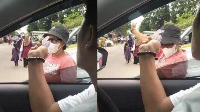juru parkir yang pasang tarif Rp 20 ribu per-kendaraan di Siantar Zoo