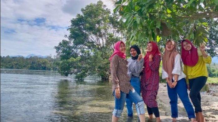 Foto Keindahan Panorama Pantai Bidadari Danau Ranau OKU Selatan, Ini ...