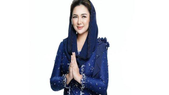 penyanyi Vicky Shu memastikan diri maju dalam Pilkada Kabupaten Cilacap 2024