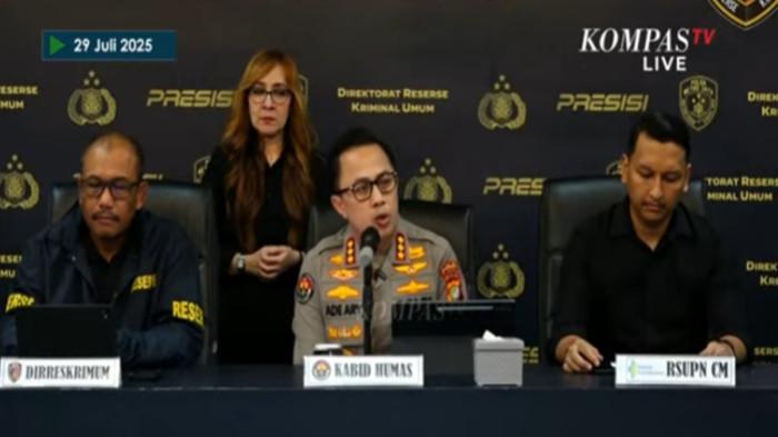KEMATIAN ARYA DARU - Polda Metro Jaya menggelar konferensi pers kasus kematian Diplomat Kemenlu Arya Daru Pangayunan, Selasa (29/7/2025)