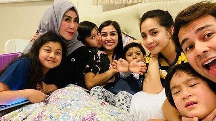Raffi Ahmad bersama Nisya Ahmad, Amy Qanita dan keponakannya