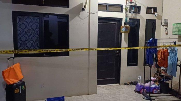 Penampakan kontrakan penemuan empat mayat anak kecil di kawasan Jagakarsa, Jakarta Selatan, Rabu (6/12/2023). Di kontrakan ini pula terdengar rintinhan D, istri Panca, saat dianiaya sang suami
