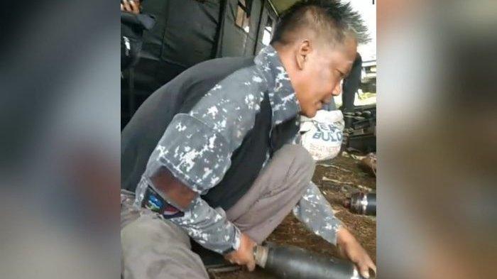 LEDAKAN AMUNISI DI GARUT - Rustiawan sebelum tragedi ledakan maut di Desa Sagara, Kecamatan Cibalong, Kabupaten Garut, Jawa Barat, Senin (12/5/2025).  Ia disebut turut terlibat dalam proses pemusnahan amunisi kedaluwarsa tersebut