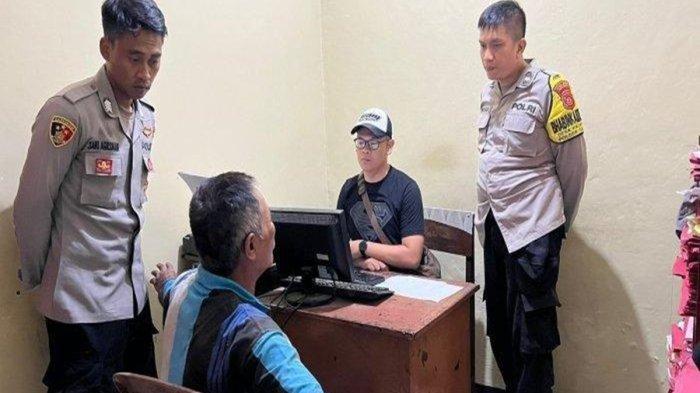 Seorang pria di Sukabumi yang menyiram Istri dan dua anak tirinya menggunakan air keras diamankan polisi.