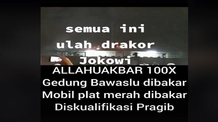 Tangkapan layar Facebook narasi yang menyebut gedung Bawaslu dibakar(Akun Facebook)