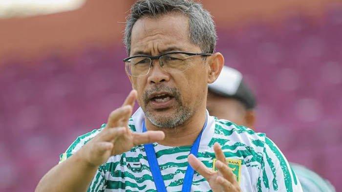 Pelatih Persebaya Surabaya, Aji Santoso.