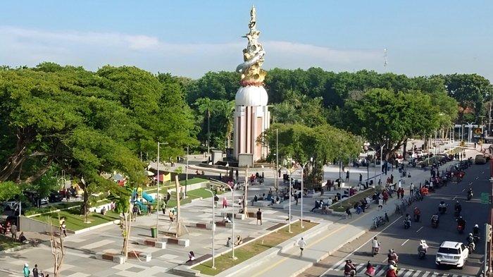 Kondisi alun-alun Sidoarjo, yang selama ini menjadi menjadi salah satu tempat favorit warga Sidoarjo.