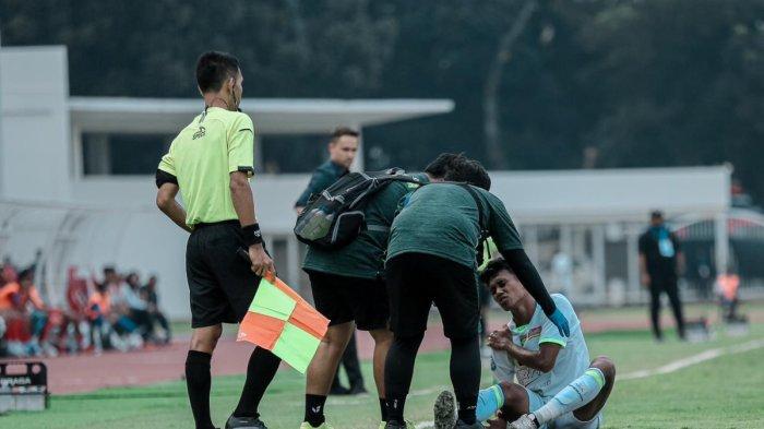 Arief Catur mengalami cedera pada laga Malut United vs Persebaya Surabaya
