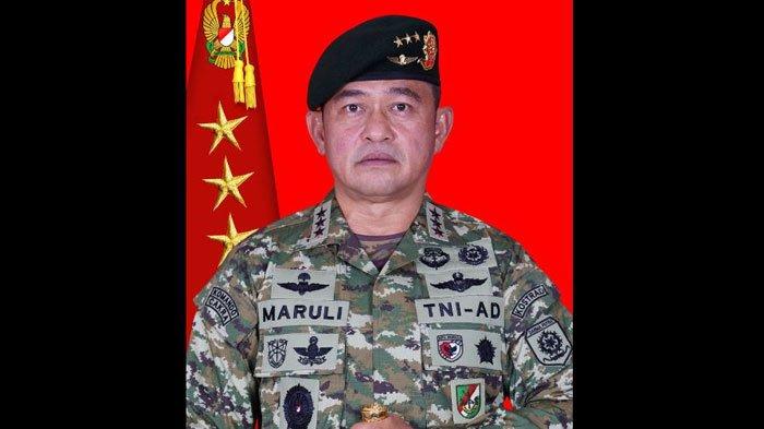 Pangkostrad Letjen TNI Maruli Simanjuntak. Ia Tetap Tindak Tegas Prajurit Kostrad yang Bunuh Pengeroyok TNI. Simak profil dan biodatanya.
