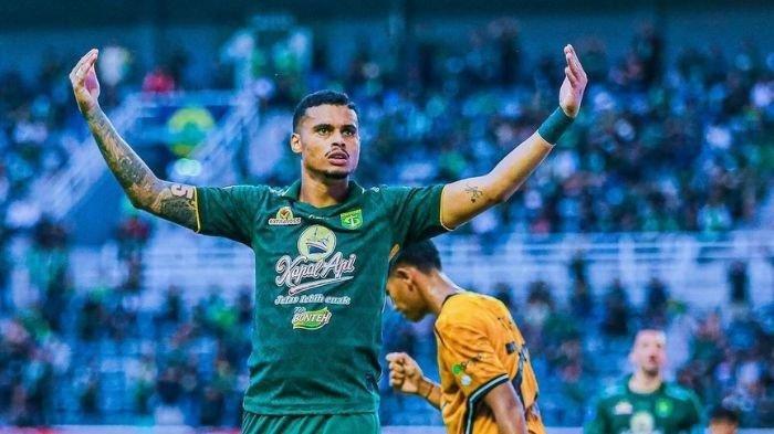 Yan Victor saat memperkuat Persebaya Surabaya