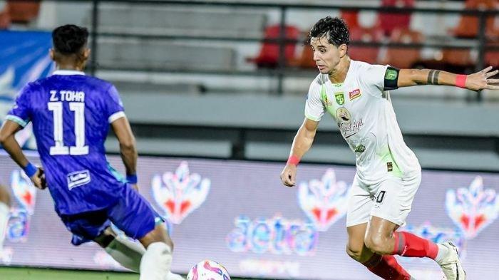 Bruno Moreira di laga Persita Tangerang vs Persebaya Surabaya