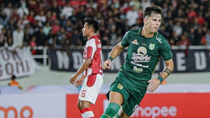Bruno Moreira saat merayakan golnya di laga Persis Solo vs Persebaya Surabaya