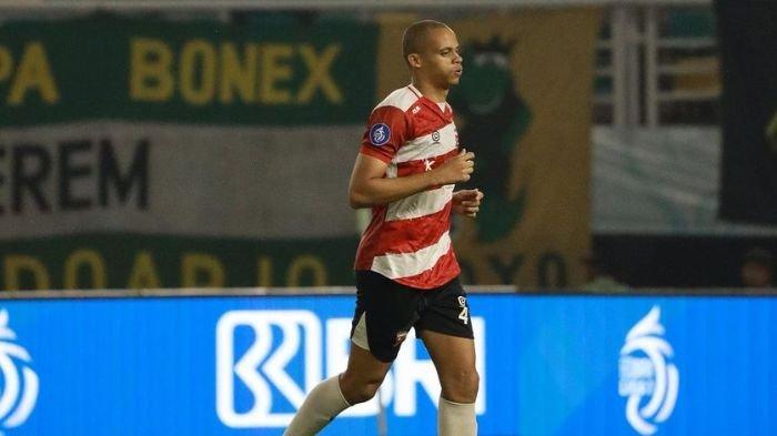 Cleberson Souza, bek Madura United yang dikabarkan sedang diincar Persebaya