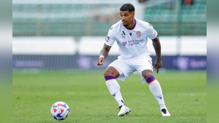 Darryl Lachman saat membela Perth Glory, tim kompetisi Liga Australia.