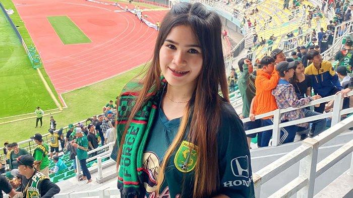 Jalan Berliku Firma Febriantika Jadi Bonita Persebaya yang Lahir di