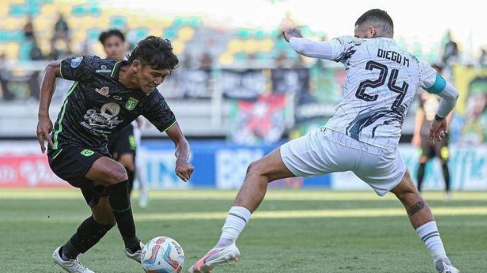Full Back Persebaya Surabaya, Arief Catur akan kembali tersedia untuk laga melawan Borneo FC. Pemain berusia 24 tahun itu sebelumnya absen memperkuat Bajul Ijo karena akumulasi kartu kuning.