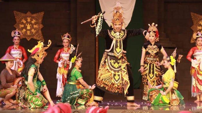 Gelaran seni di Anjungan Jawa Timur TMII pada Minggu (11/9/2022).
