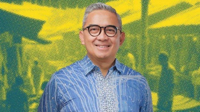 BELI SAHAM PERSIB - Wali Kota Bandung, Muhammad Farhan. Ia Mengaku Siap Beli Saham Persib Pakai Uang Pribadi.