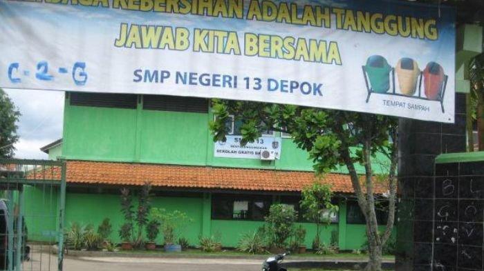 SMPN 13 DEPOK - Tampak depan SMPN 13 Depok, Jawa Barat. Sekolah ini disorot setelah berani melanggar aturan Dedi Mulyadi dengan menarik dana perpisahan sebesar Rp 1,3 juta.