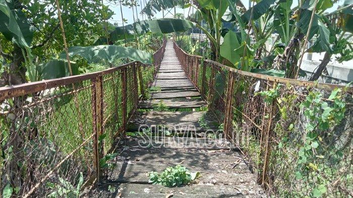 Jembatan Gantung Klitih yang Masih Berdiri Meskipun Sudah Tidak Berfungsi.