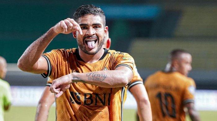 Junior Brandao, Striker Bhayangkara FC yang dikaitkan ke Persebaya Surabaya