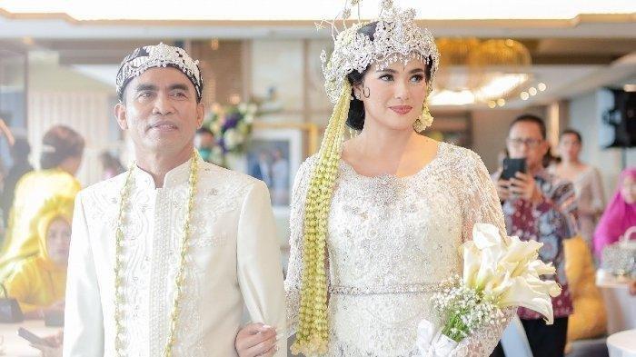 Catherine Wilson Saat Menikah dengan Idham Mase. Kabar terbarunya kini ia semakin banjir job syuting.