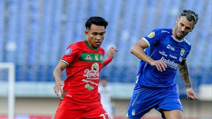 Kasim Botan saat pertandingan Persib Bandung vs Persebaya Surabaya
