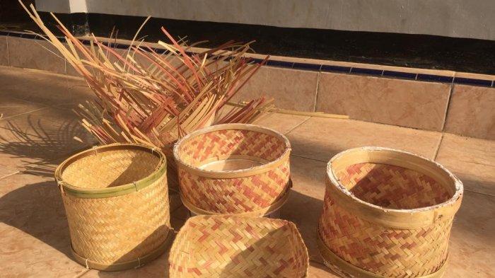 Kerajinan anyaman bambu