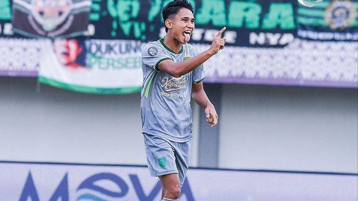 Marselino Ferdinan saat merayakan gol di laga Persita vs Persebaya Surabaya