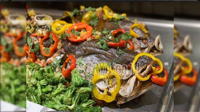 Menu Ikan Barramudi Panggang di JW Marriott Surabaya Hotel