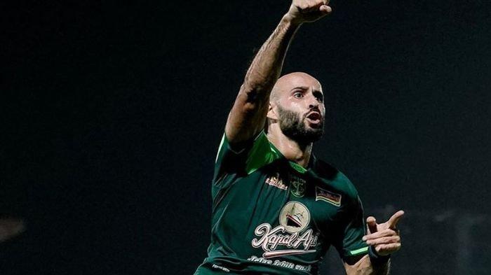Mohammed Rashid mencetak dua gol di laga Madura United vs Persebaya Surabaya