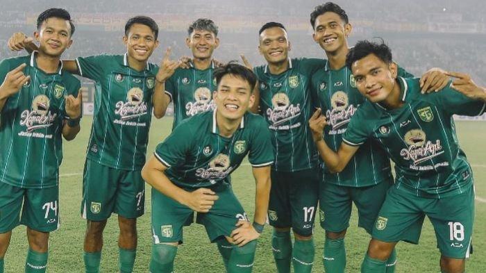 Para pemain Persebaya Surabaya di laga pramusim jelang Liga 1 2023/2024