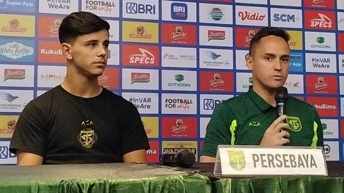 Pelatih Persebaya Paul Munster dan kapten Persebaya Bruno Moreira saat jumpa pers jelang laga menghadapi PSS Sleman, di Stadion Gelora Bung Tomo.