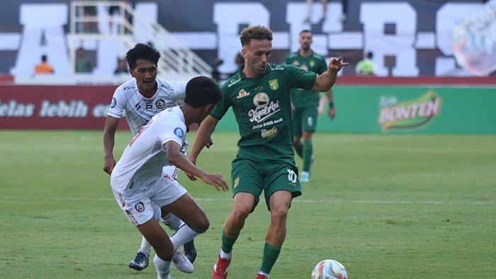 Persebaya Surabaya dipastikan melepas Ze Valente dan Paulo Viktor di bursa transfer paruh musim Liga 1 2023-2024