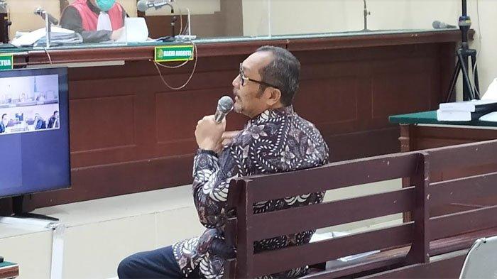 Sidang lanjutan kasus korupsi dana hibah pokok pikiran (Pokir) APBD Pemprov Jatim, melibatkan terdakwa Wakil Ketua DPRD Jatim nonaktif Sahat Tua P Simanjuntak, dengan agenda pemeriksaan saksi mahkota, di Ruang Sidang Candra Kantor Pengadilan Tipikor Surabaya, Selasa (15/8/2023).
