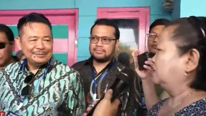 Saksi baru tiba-tiba muncul saat sidang di tempat PK terpidana kasus Vina. Dia adalah tukang sayur, tetangga RT Pasren.