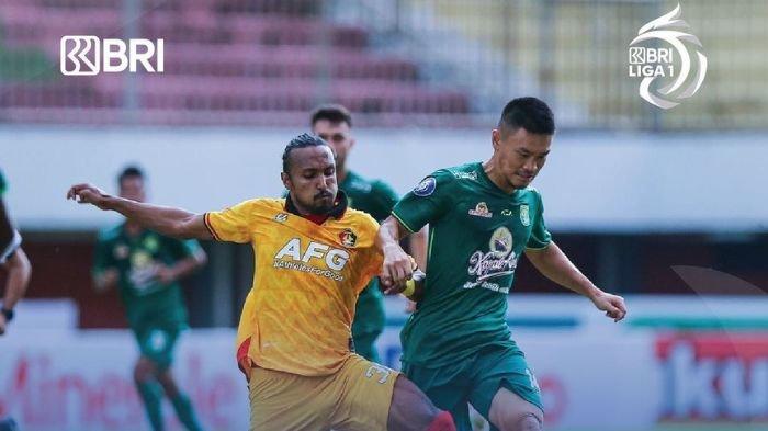 Laga Persik Kediri Vs Persebaya Berakhir Imbang 1-1 dengan Kartu Merah