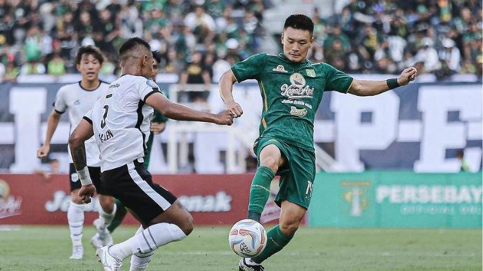 Winger Persebaya Surabaya Sho Yamamoto saat beraksi di Liga 1 2023/2024.