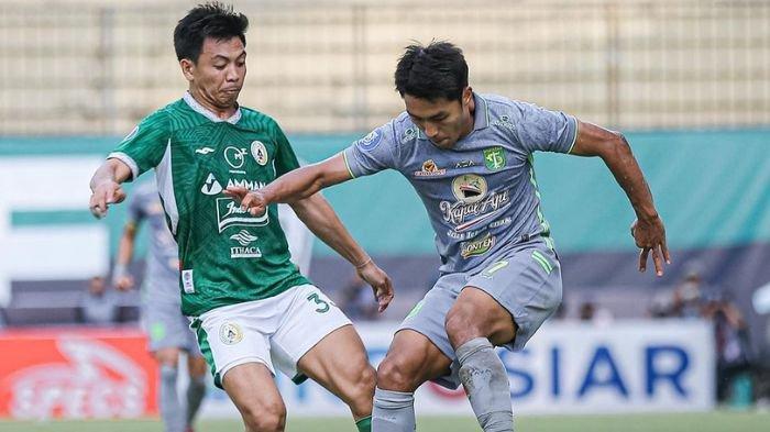Song Ui-Young di laga PSS Sleman vs Persebaya Surabaya
