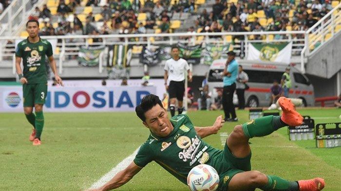 Song Ui-Young saat tampil bersama Persebaya Surabaya di Liga 1 2023/2024