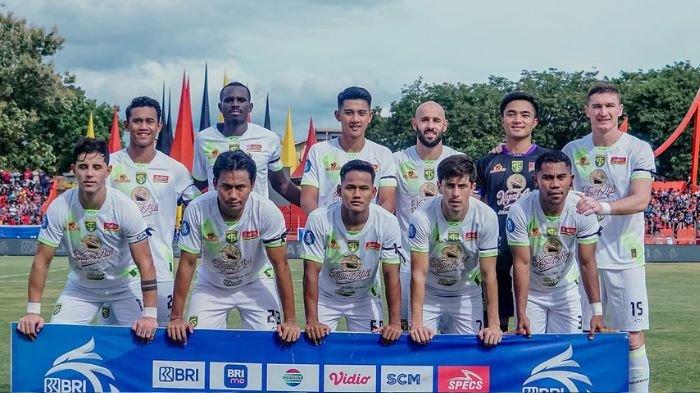 Susunan Pemain Persebaya Surabaya saat menghadapi Semen Padang di Liga 1