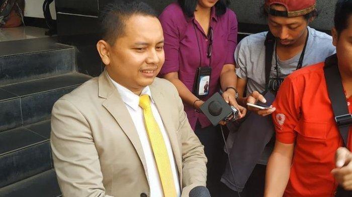 Pitra Romadoni, pengacara Iptu Rudiana. Bantah keras jika kliennya dituduh siksa para terpidana kasus Vina Cirebon.