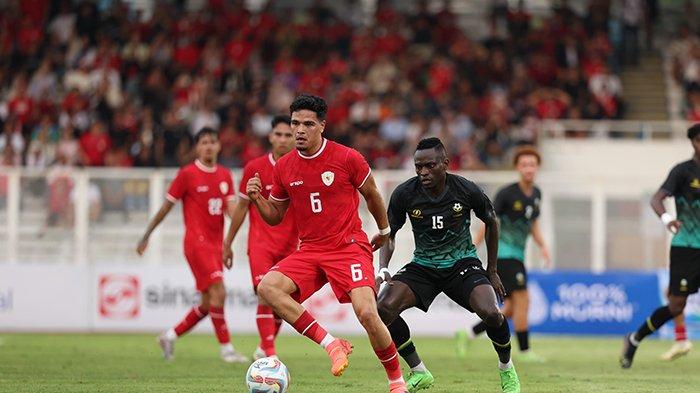Timnas Indonesia bermain imbang 0-0 saat uji coba lawan Tanzania di Stadion Madya komplek Stadion Utama Gelora Bung Karno (SUGBK) jakarta, Minggu (2/6/2024)