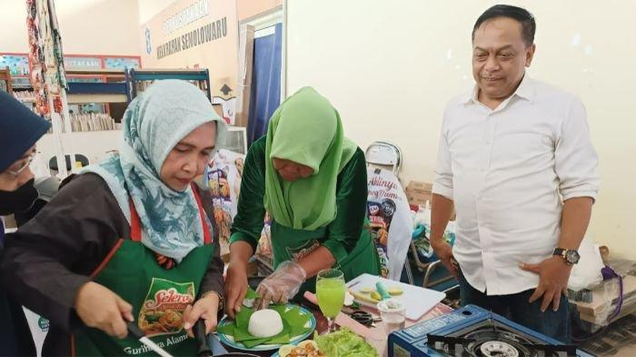 Pelatihan UMKM di gedung pemerintah Surabaya