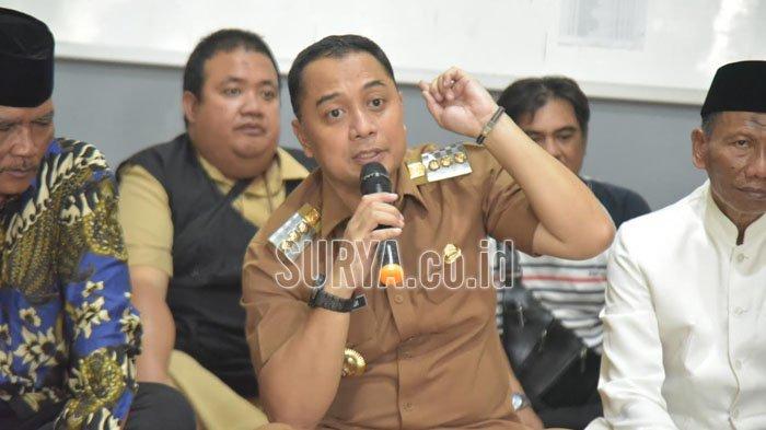 Wali Kota Surabaya Eri Cahyadi dalam rapat evaluasi pengelolaan keuangan