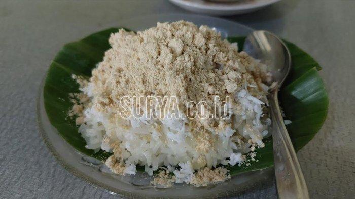 
Warung tansu Pak Wig di area PJKA Pare Kabupaten Kediri, Jawa Timur.