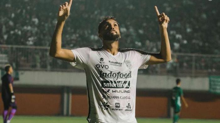 William Pachecho dikaitkan dengan kepindahan menuju Persebaya Surabaya