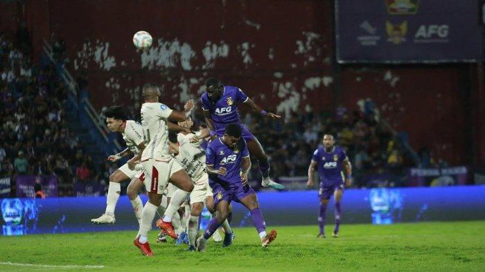 Laga pekan ke-24 antara Persik Kediri vs Bali United yang berlangsung di Stadion Brawijaya Kediri, Senin (5/2/2024) berakhir 1-0 dengan kemenangan skuat Macan Putih.
